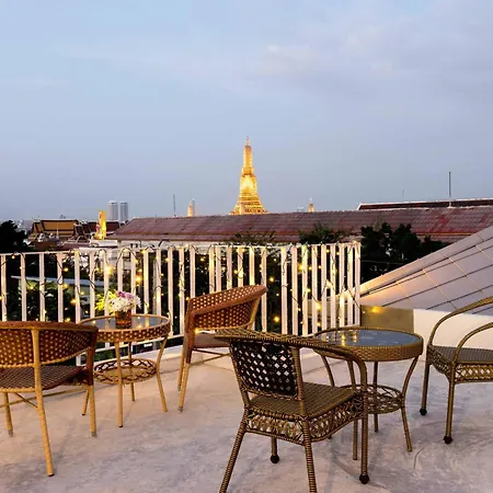 Tuan Hotel Bangkok Near Wat Arun