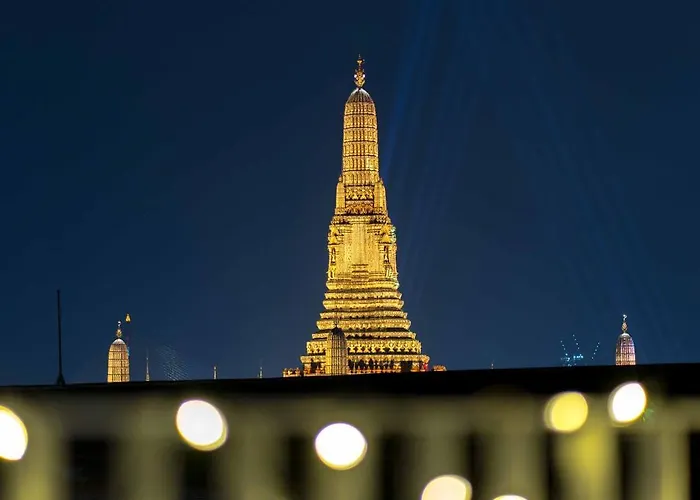Tuan Near Wat Arun 4*