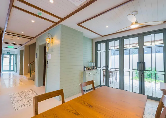 Hotel Tuan Near Wat Arun Bangkok