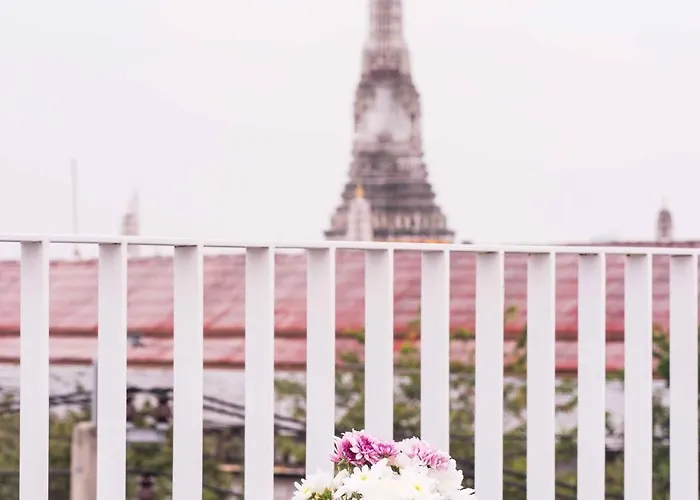 Hotel Tuan Near Wat Arun Bangkok