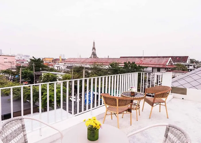Hotel Tuan Near Wat Arun