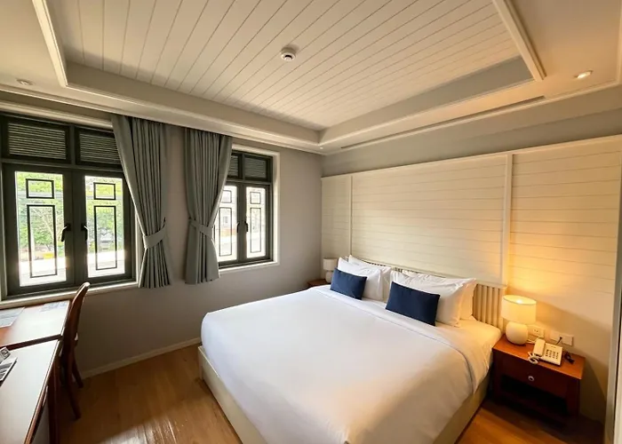 Hotel Tuan Near Wat Arun Bangkok